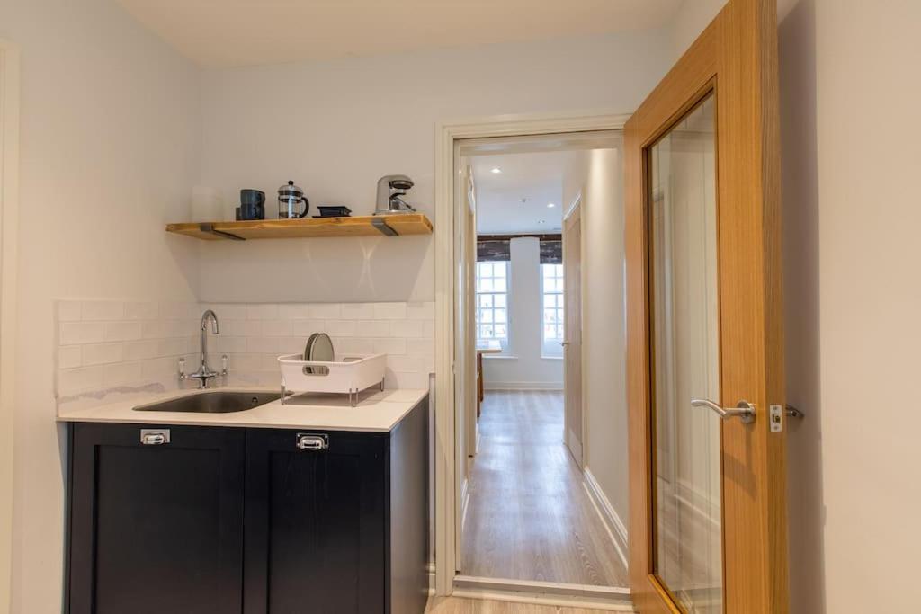 Herring Girl House - Harbourside Property, Sleeps 8 Scarborough Exterior foto